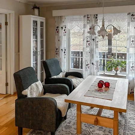 Lovely In Lena With Wifi Holiday home Eina