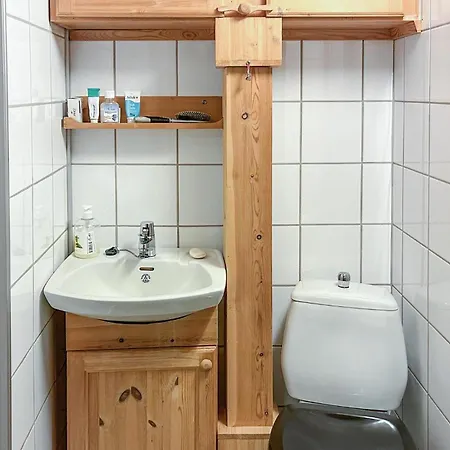 Holiday home Lovely In Lena With Wifi Eina