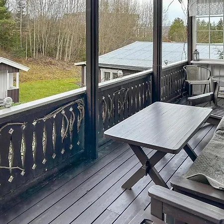 Lovely In Lena With Wifi Holiday home *